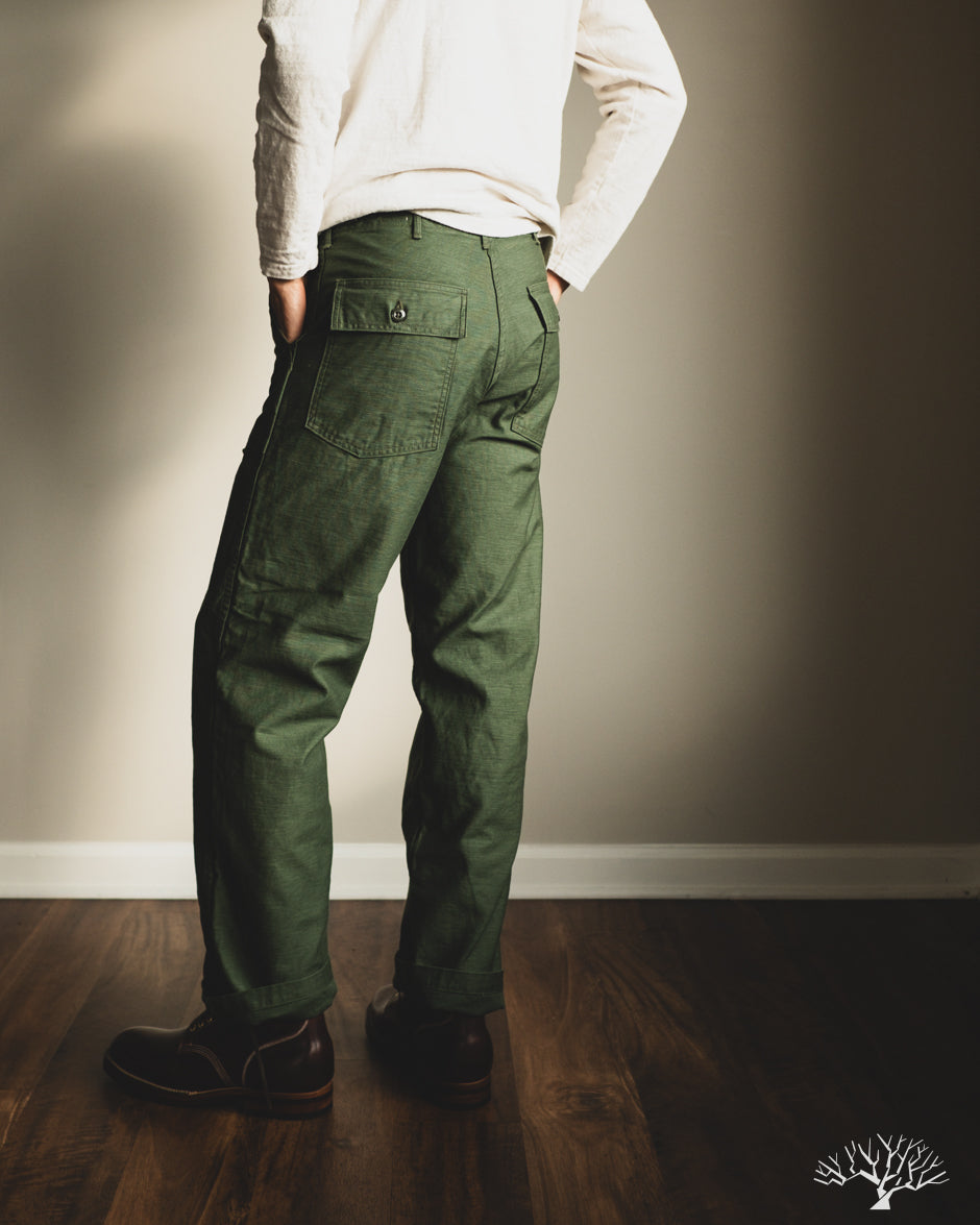 PUMA Graphic Women's Regular Fit Pants | PUMA